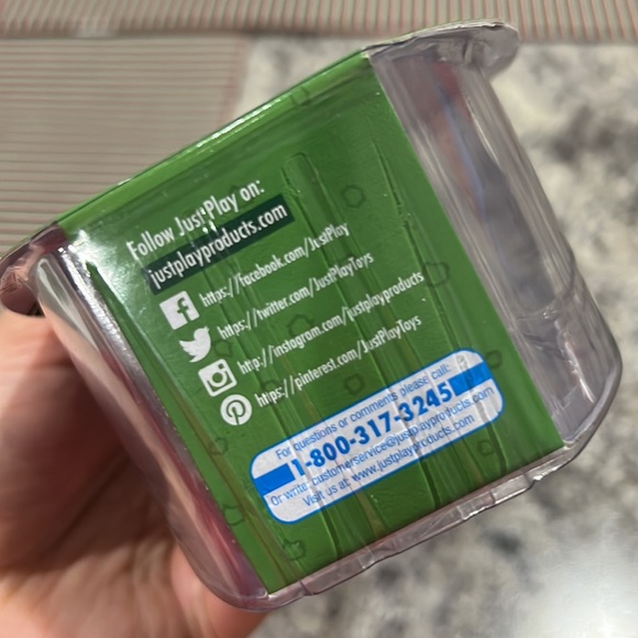 Peanuts Holiday Figures Snoopy Charlie Brown Christmas Figurines Collectibles - Picture 8 of 10